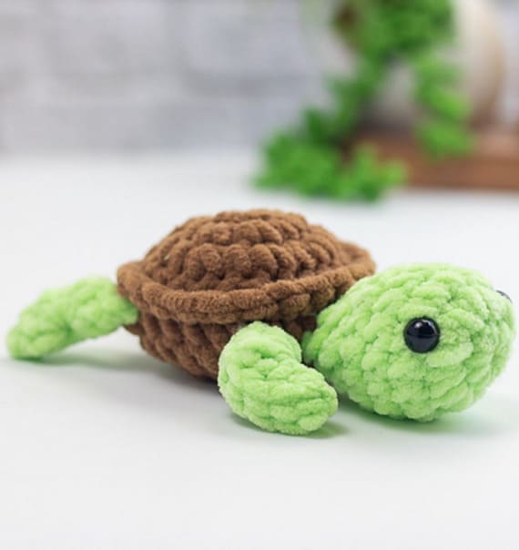 Baby Turtle No-Sew Amigurumi Pattern