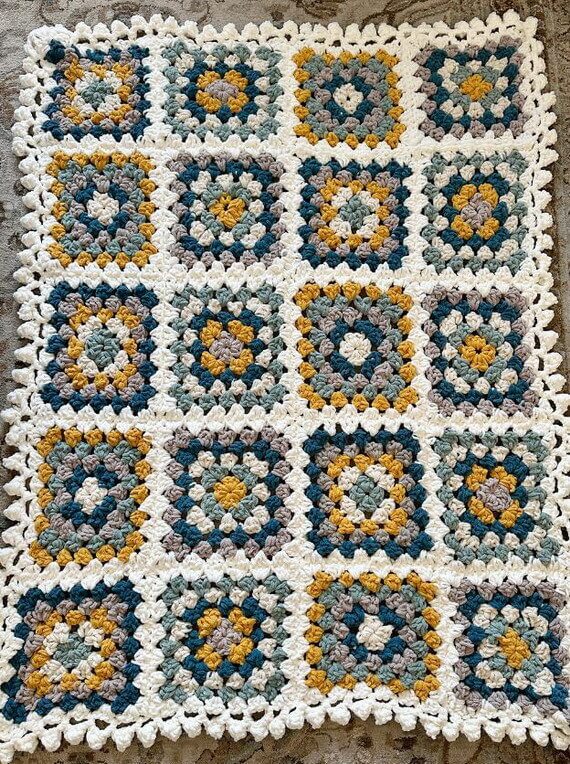 Chunky Granny Square Blanket Free Crochet Pattern