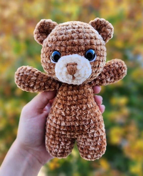 Classic Teddy Bear Free Crochet Pattern