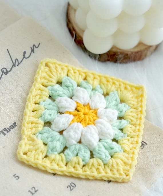 Crochet Puff Flower Granny Square Pattern