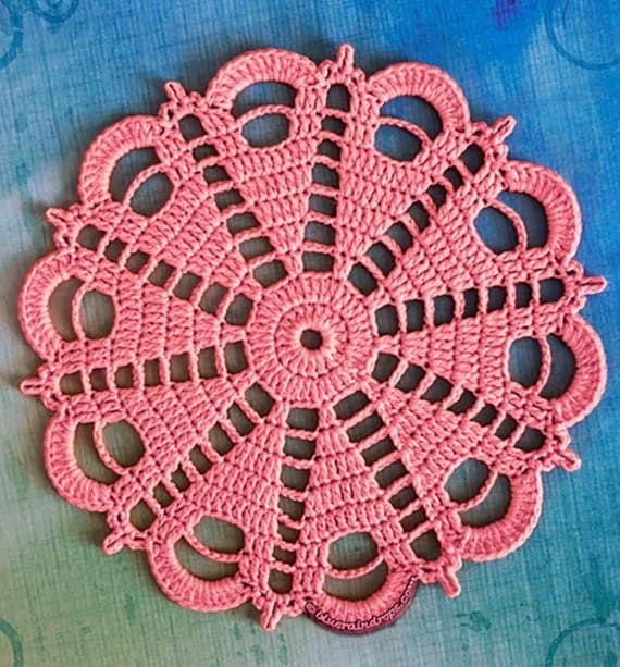 Curvy Cutie Doily Delight