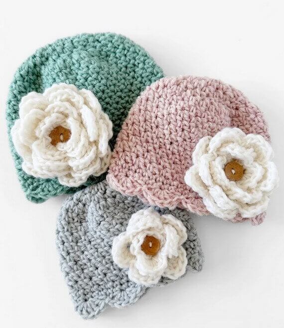 Easy Scalloped Beanie Free Crochet Pattern and Video Tutorial