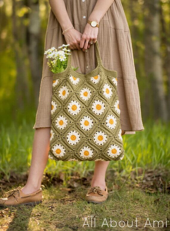 Garden Days Daisy Bag Free Crochet Pattern and Video Tutorial