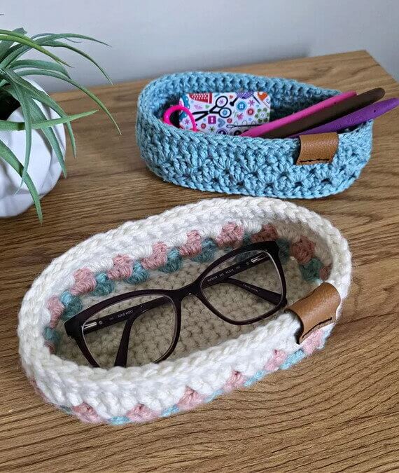 Glasses Holder Free Crochet Pattern
