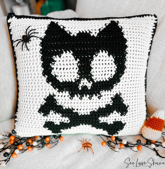 Halloween Cat Skull Pillow Free Crochet Pattern