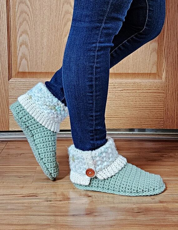 Hibernation Slipper Boots Free Crochet Pattern