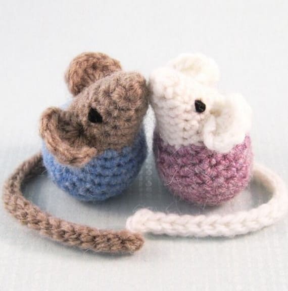 Little Kissing Mice Amigurumi
