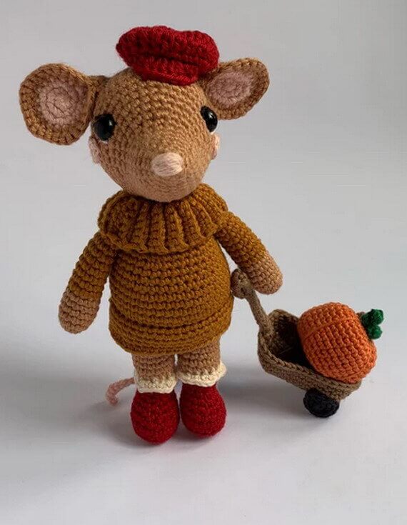Maple the Mouse Amigurumi Free Crochet Pattern