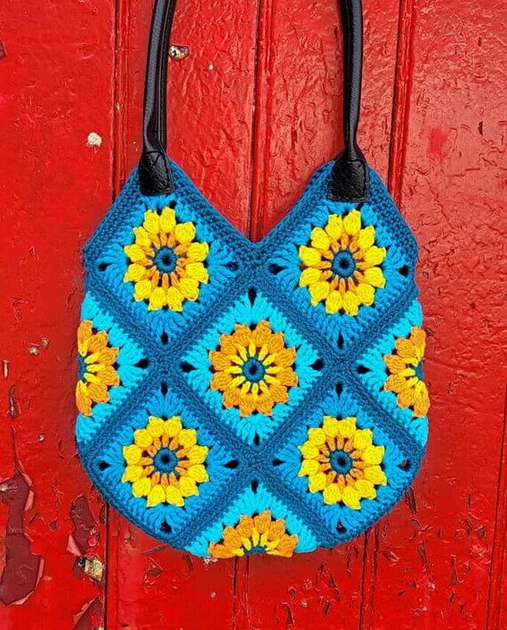 Marguerite Granny Bag Free Crochet Pattern