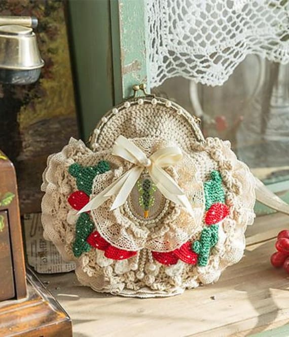 Muse Verdant Kisslock Bag