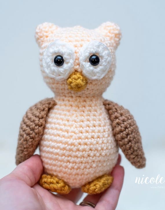 Oswald the Owl Amigurumi Pattern