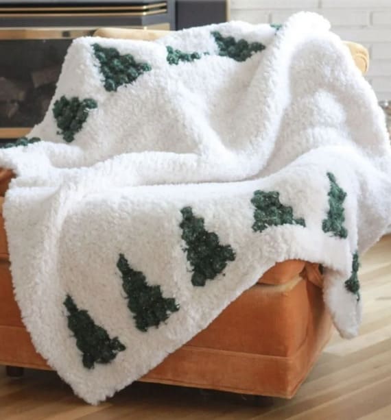 Pinewood Blanket: Free Intarsia Crochet Blanket Pattern