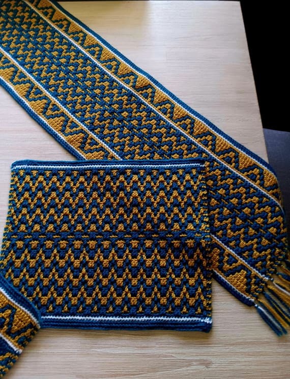 Pyramid Table Runner
