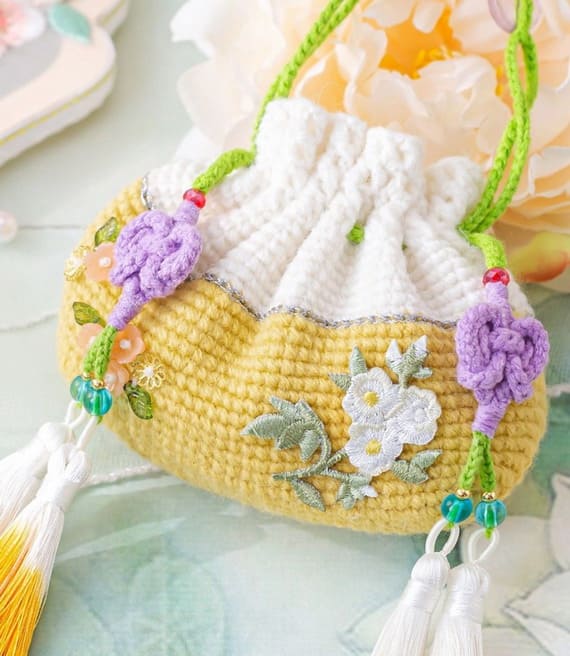 Splendiferous Pouch Crochet Pattern