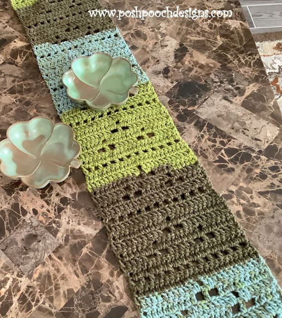 Spring Green Table Tunner