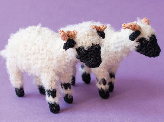 Valais Blacknose Sheep Free Crochet Pattern and Video Tutorial