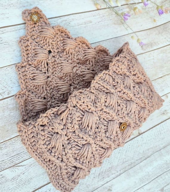 Wavy One-Piece Purse